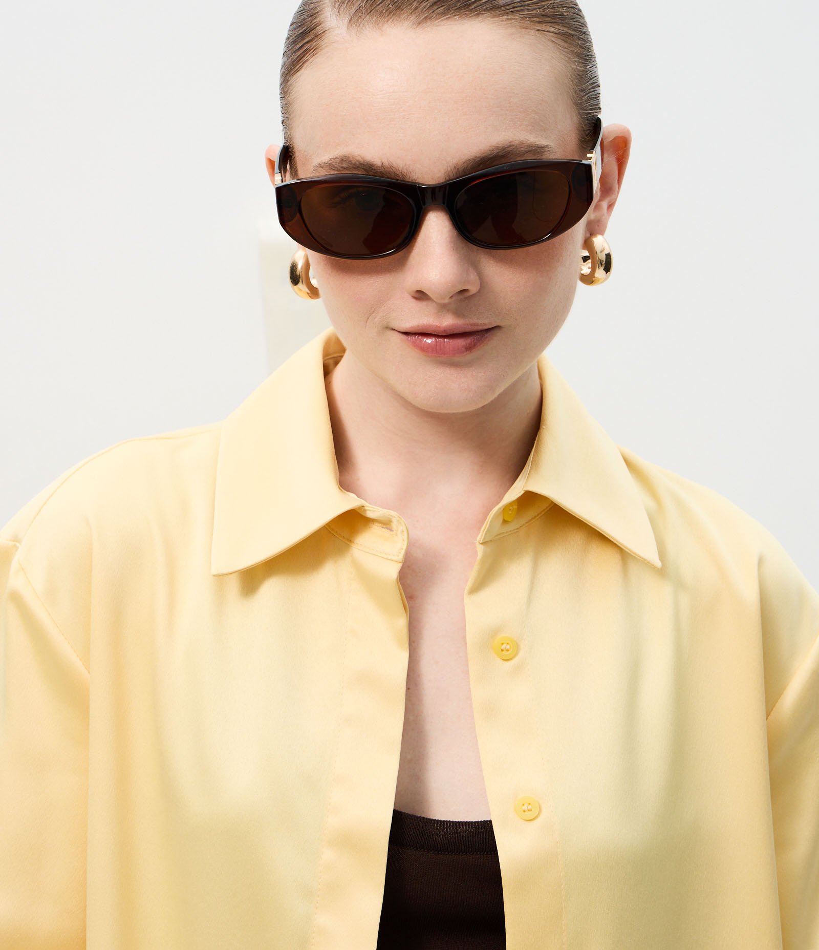 Camisa Acetinada com Punhos Largos Amarelo 3