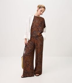 Calça Reta em Piquet com Estampa Floral Abstrata