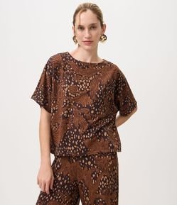 Blusa Ampla com Estampa Floral Waves