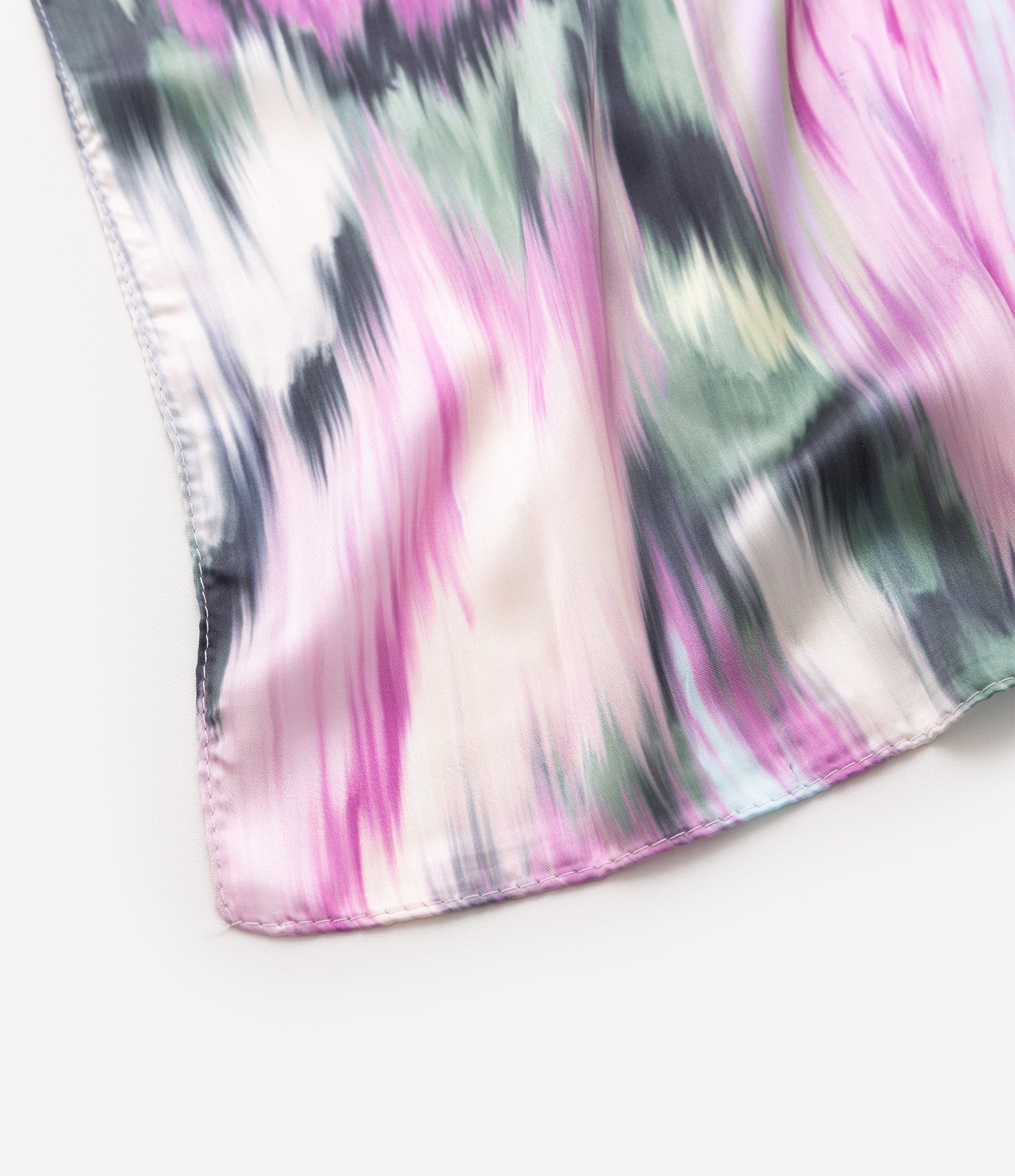 Lenço em Cetim com Estampa Floral Abstrata Multicores 3