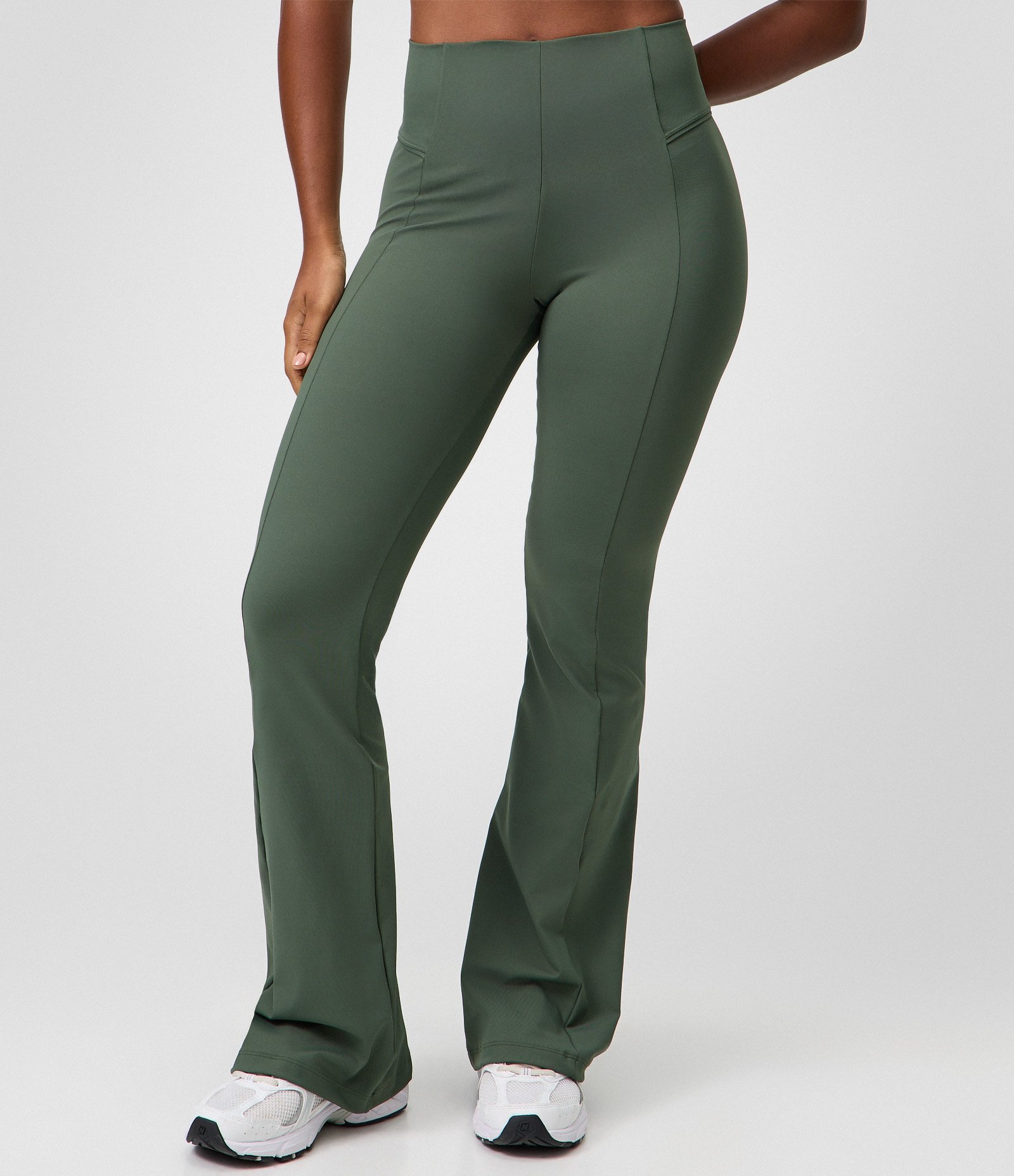Calça Flare Esportiva em Microfibra com Friso Frontal Verde 2