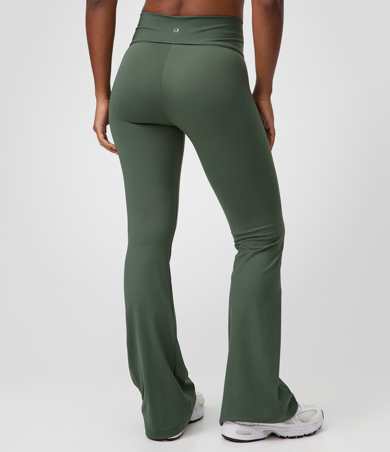 Calça Flare Esportiva em Microfibra com Friso Frontal Verde 4