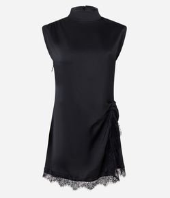 Vestido Curto Acetinado com Aplicação de Renda na Barra