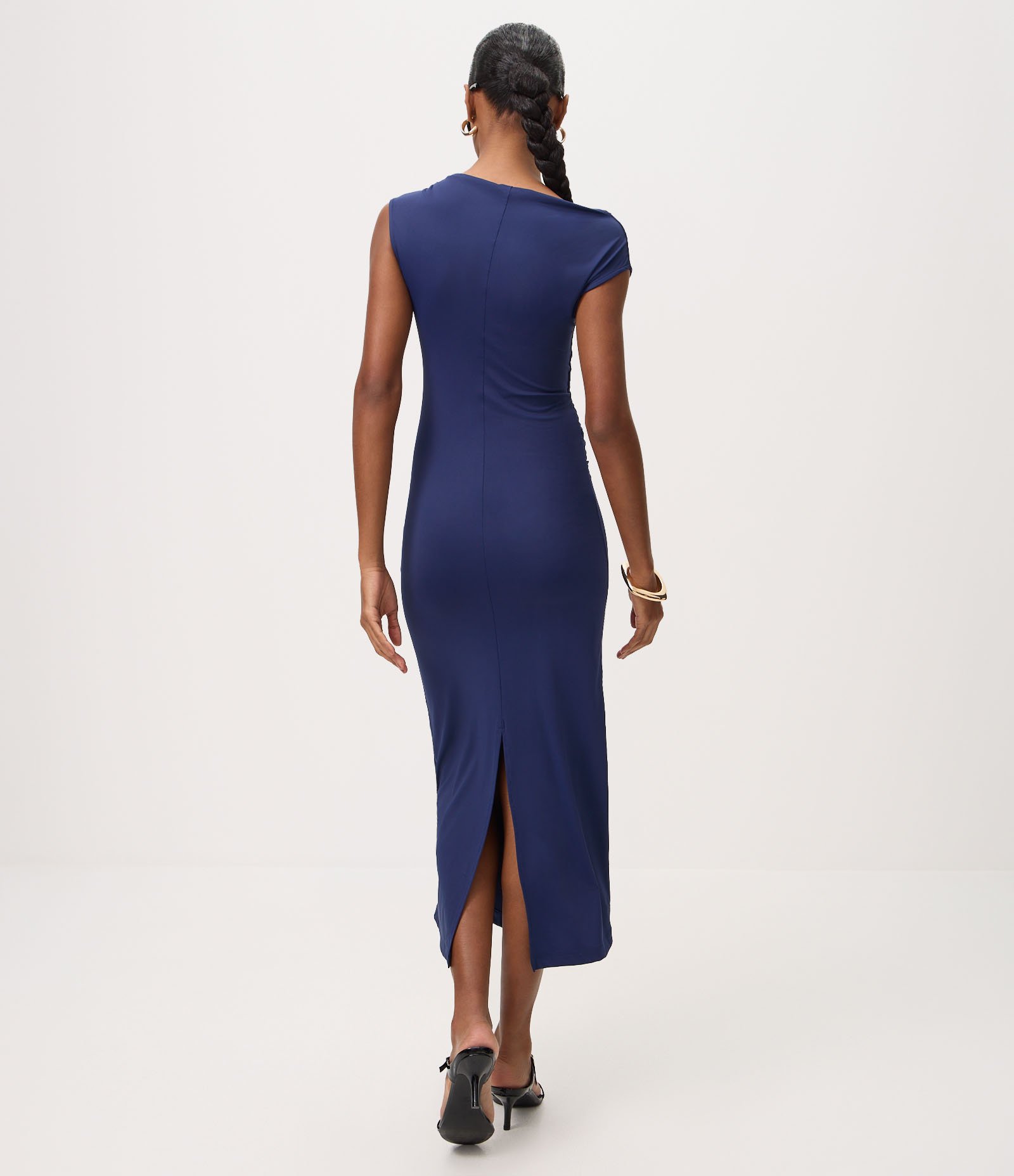 Vestido Longo em Microfibra com Enfeite no Ombro Azul 4