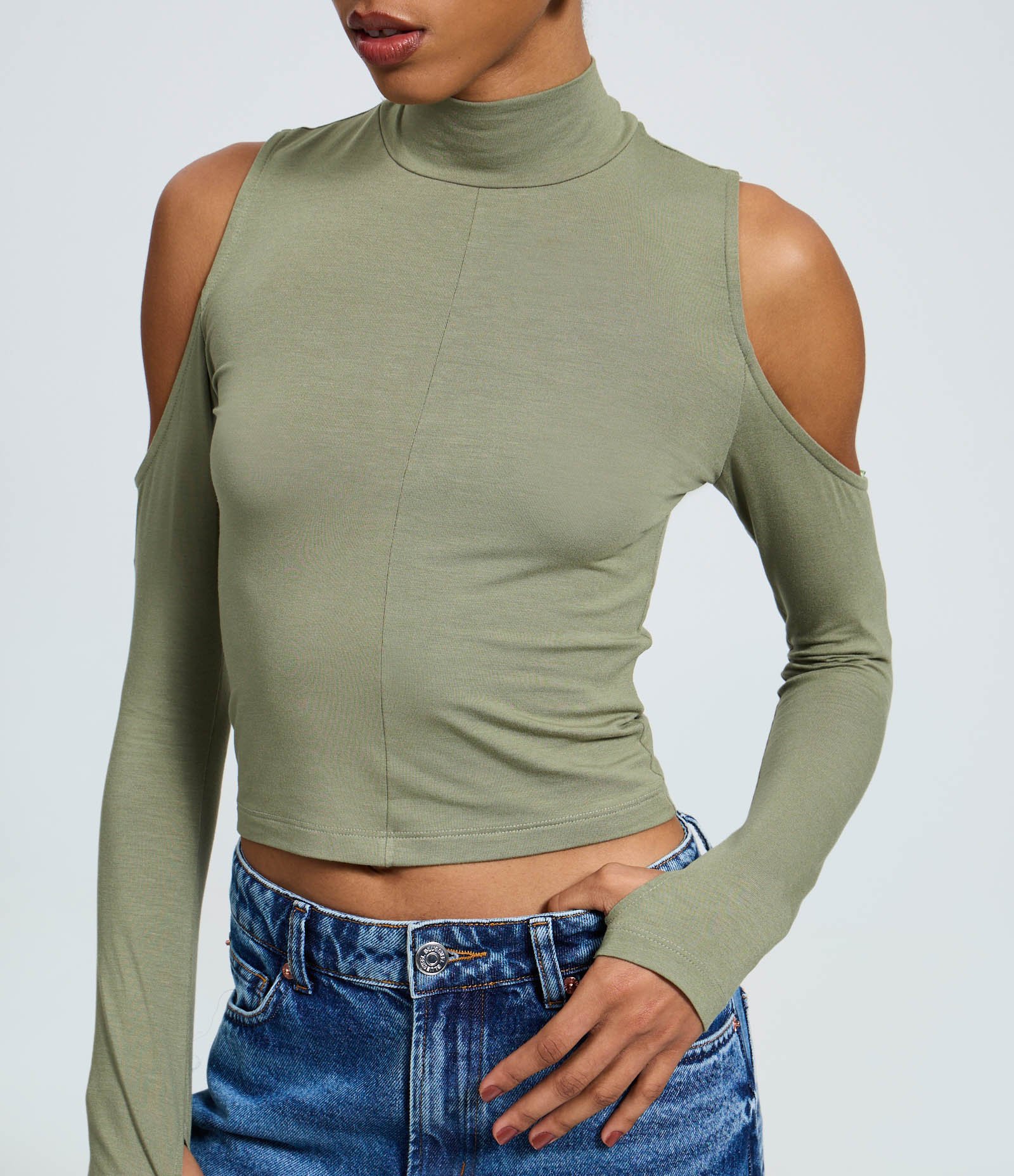 Blusa com Recorte Vazado nos Ombros Verde 3