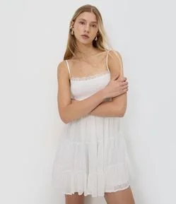 Vestido Curto Texturizado com Franzido e Alças Finas