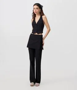 Calça Flare Alfaiatada com Sobreposição de Saia Assimétrica