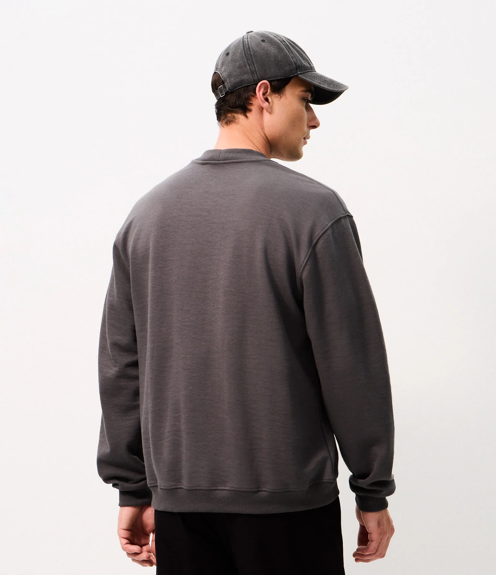 Cardigan Suedine com Botões Cinza 4