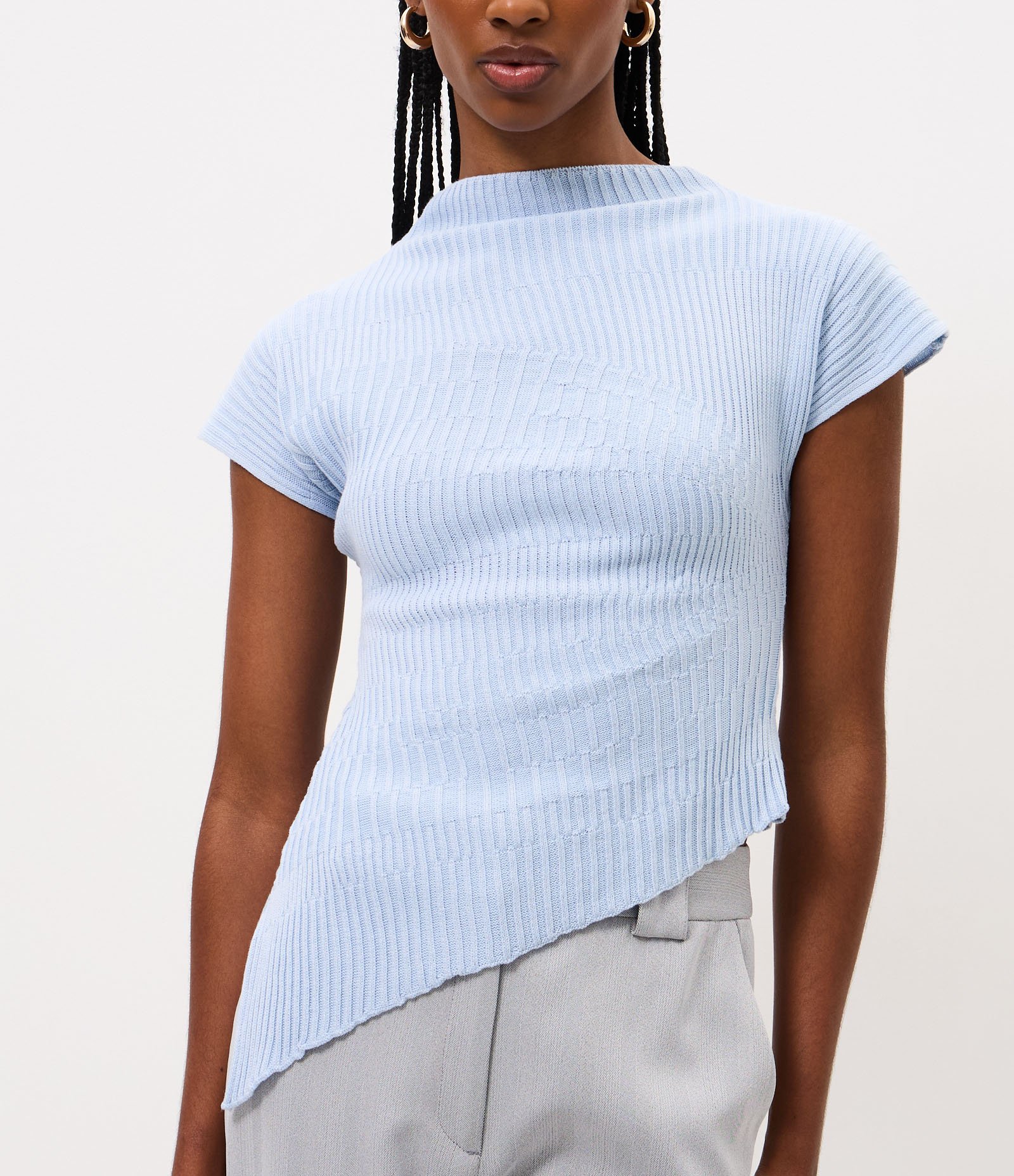 Blusa em Tricô com Gola Alta e Barra Assimétrica Azul 5