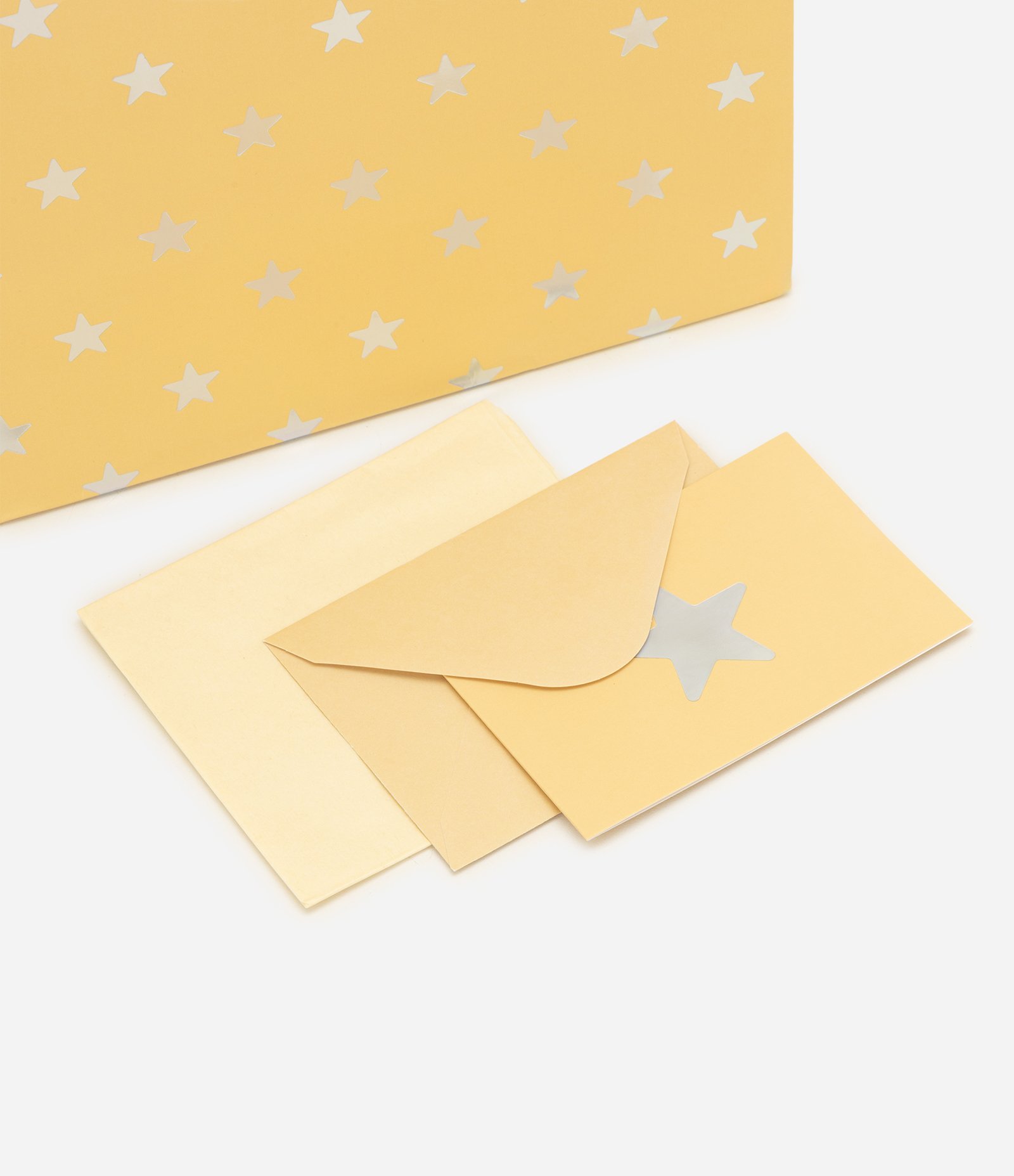 Embalagem para Presente Média em Papel com Estampa de Estrelas Amarelo 4