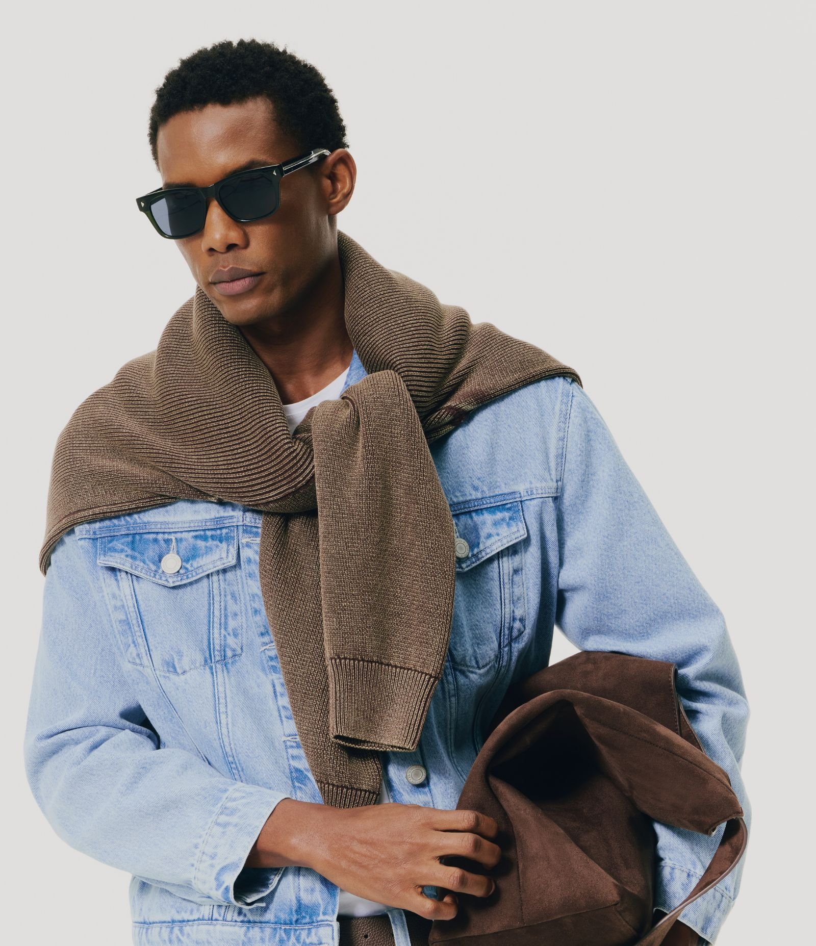 Jaqueta Boxy em Jeans com Recortes e Bolsos Azul 1