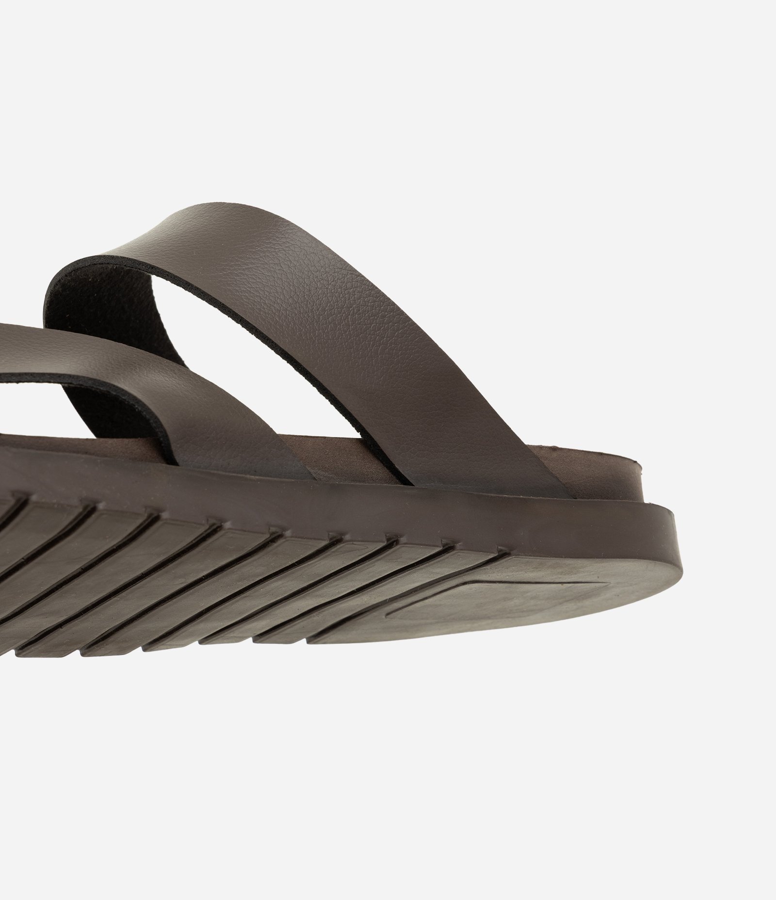 Chinelo de Tiras Cruzadas Marrom 4