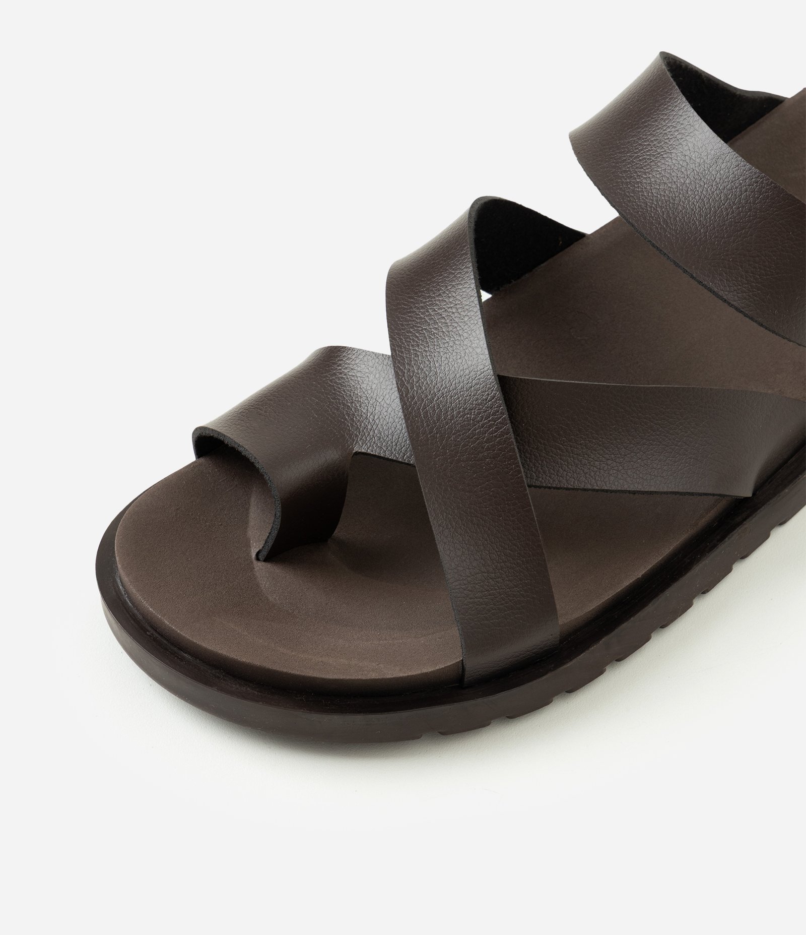 Chinelo de Tiras Cruzadas Marrom 5
