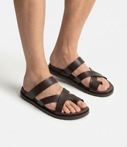 Chinelo de Tiras Cruzadas