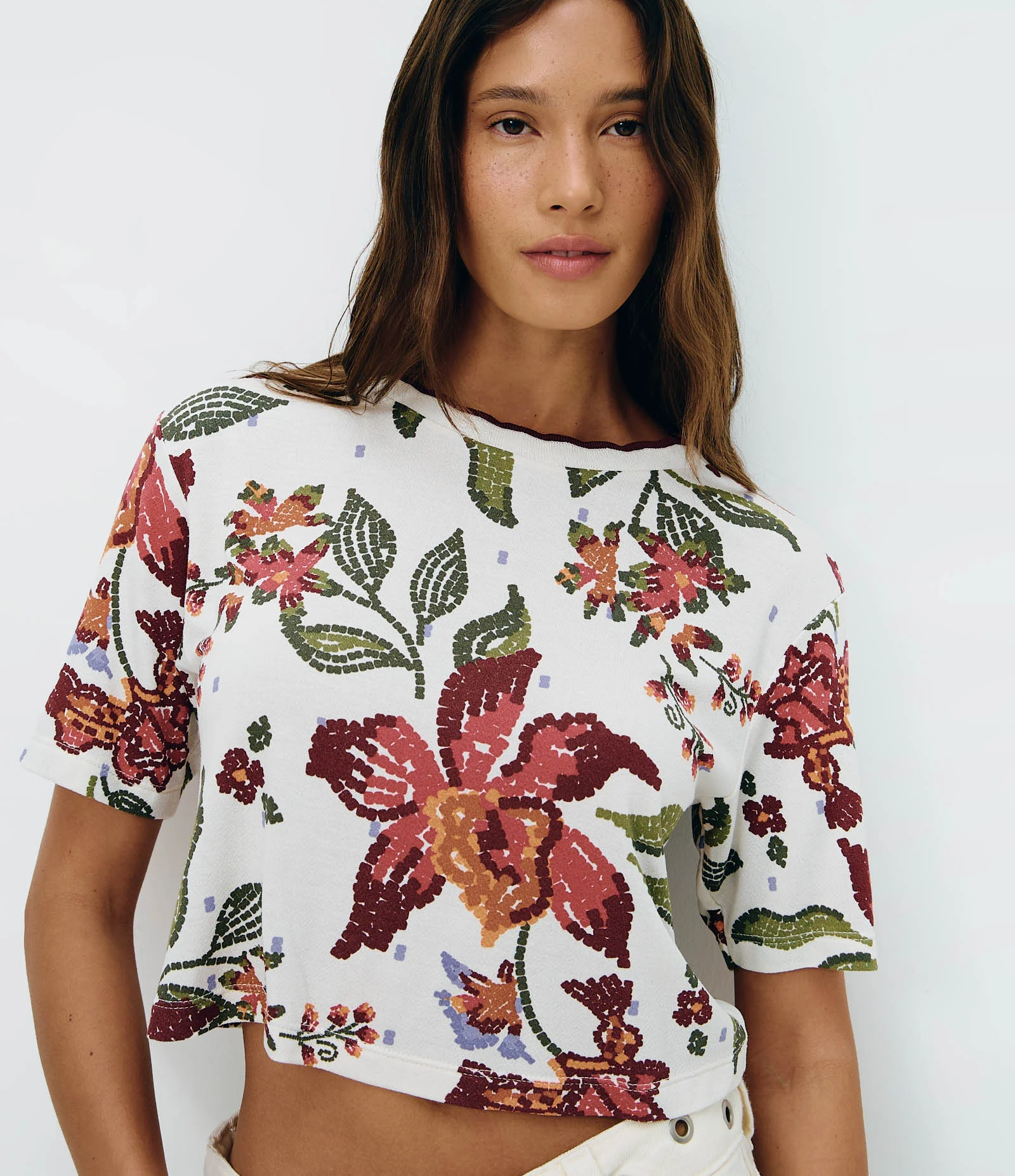 Blusa em Moletinho de Viscose com Estampa Floral Branco 1