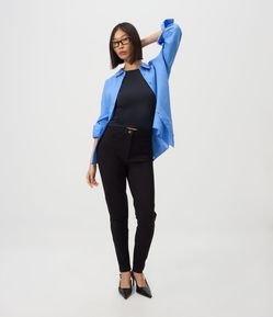 Calça Legging em Viscose com Bolsos