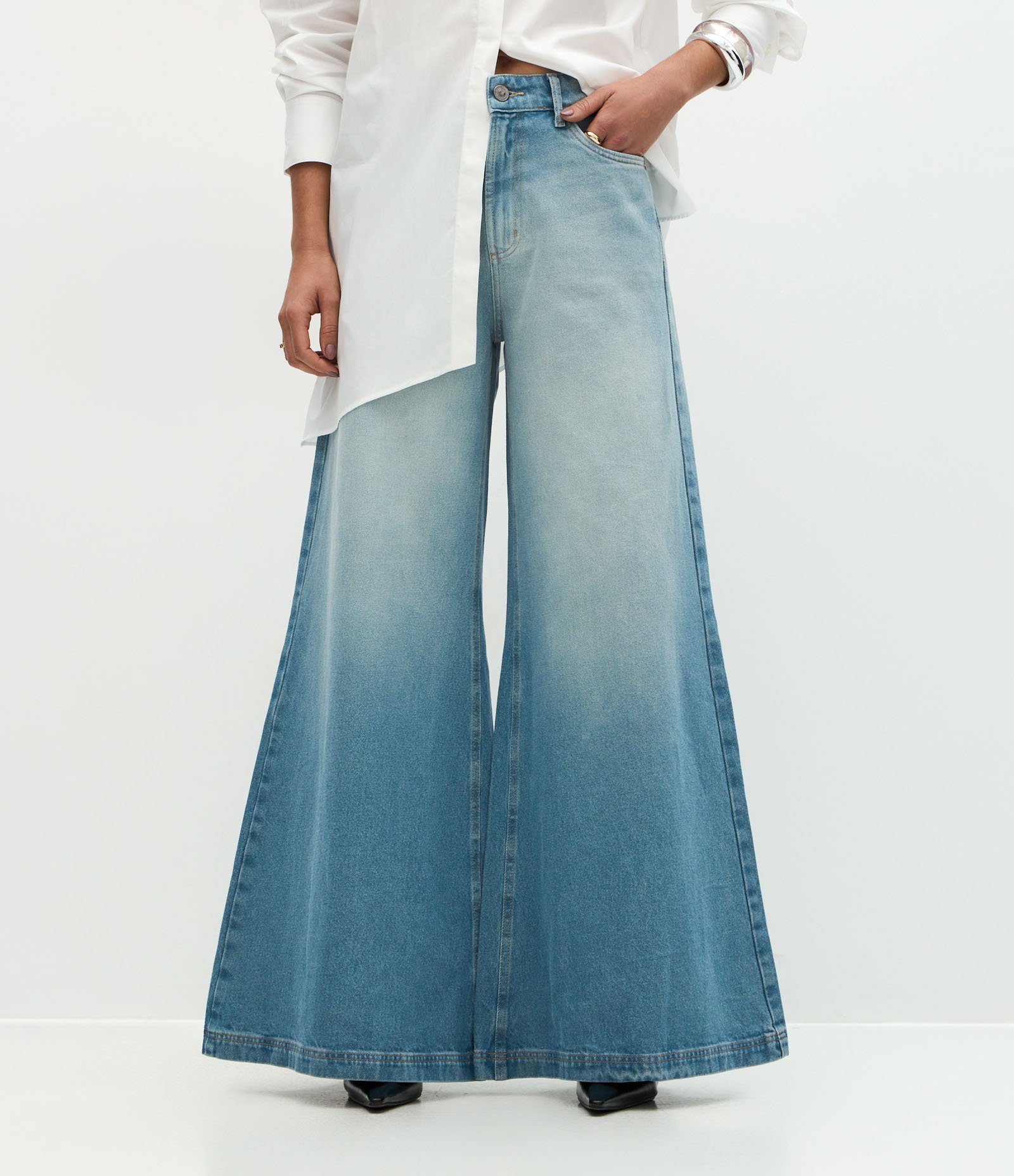 Calça Super Wide em Jeans com Cintura Alta Azul Claro 3
