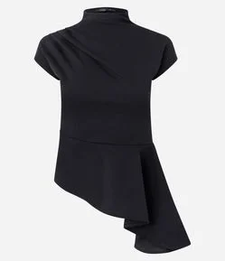 Blusa Assimétrica Estruturada com Gola Alta