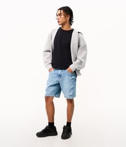 Bermuda Jeans Slim com Puídos