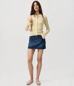 Cardigan em Tricô Leve com Botões Frontais