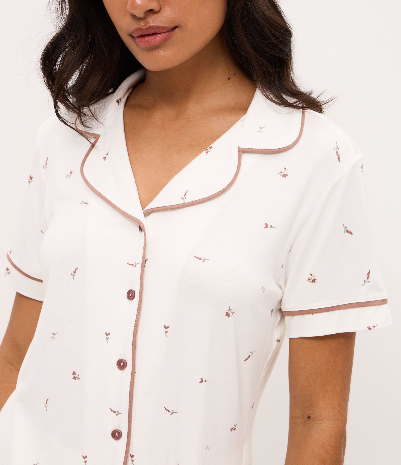 Pijama Curto Americano em Viscolycra com Estampa Floral Branco 4