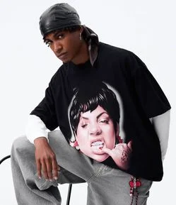 Camiseta Oversized em Algodão com Estampa Duquesa Frente e Costas