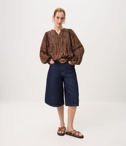 Blusa em Viscose com Estampa Paisley e Mangas Bufantes