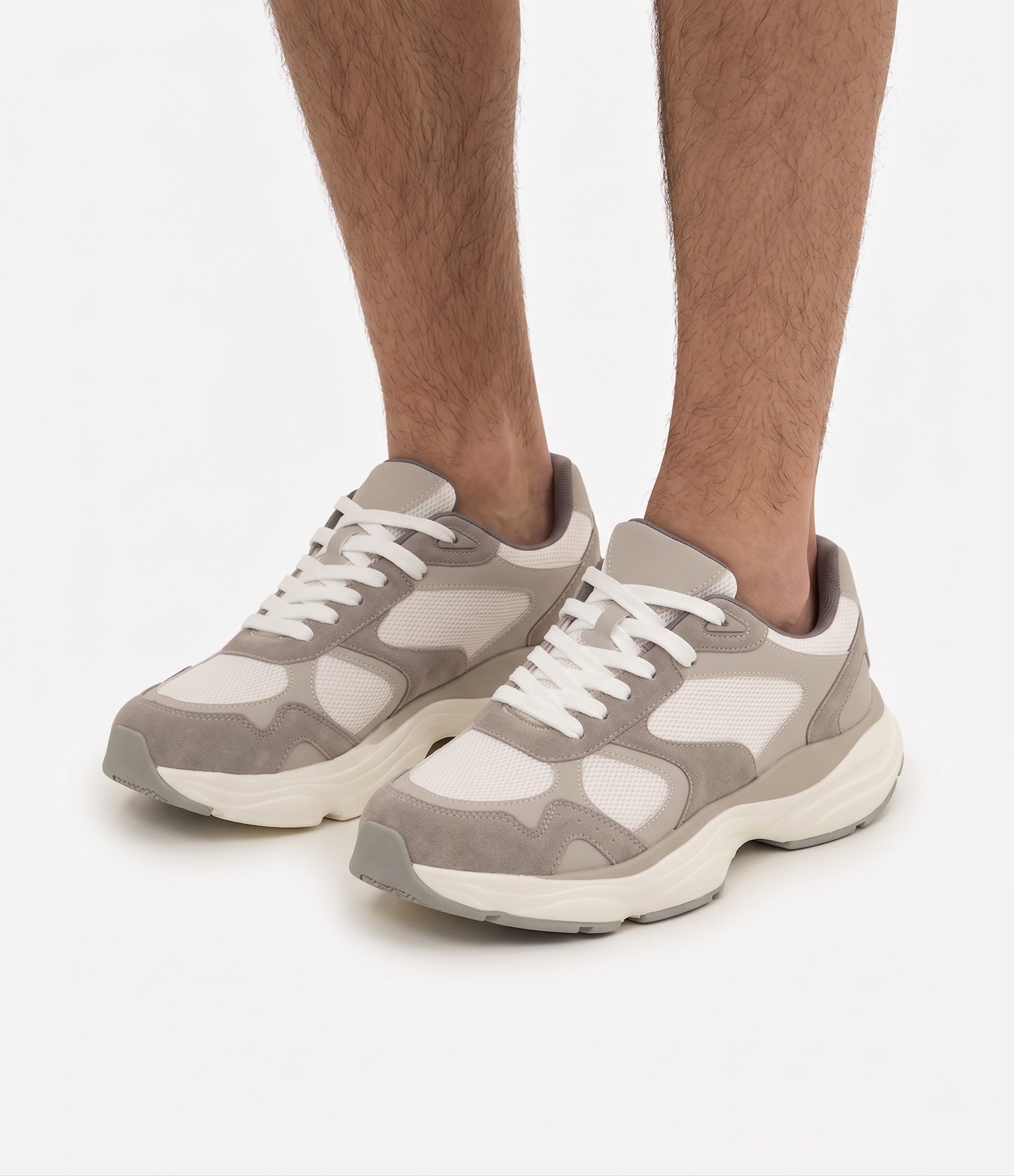 Tênis Dad Sneaker Recortes Mix de Materiais Cinza 2