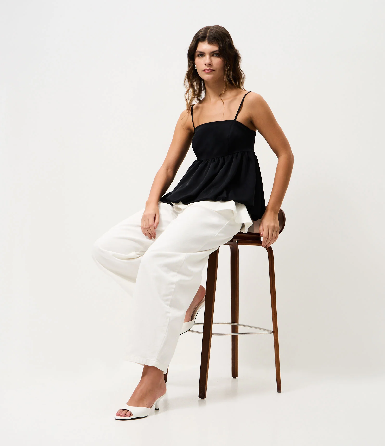 Blusa Balonê com Decote Quadrado e Alças Finas Preto 2