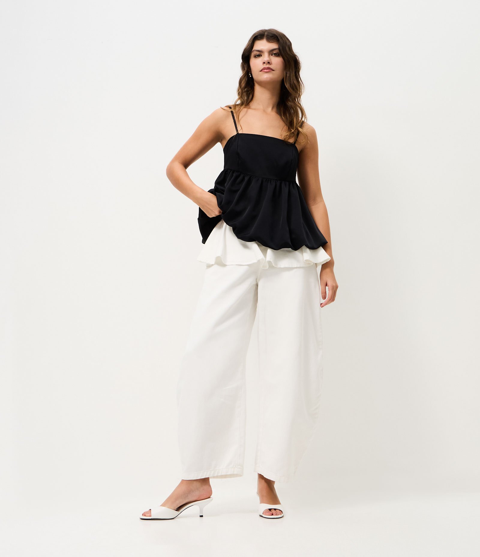 Blusa Balonê com Decote Quadrado e Alças Finas Preto 3