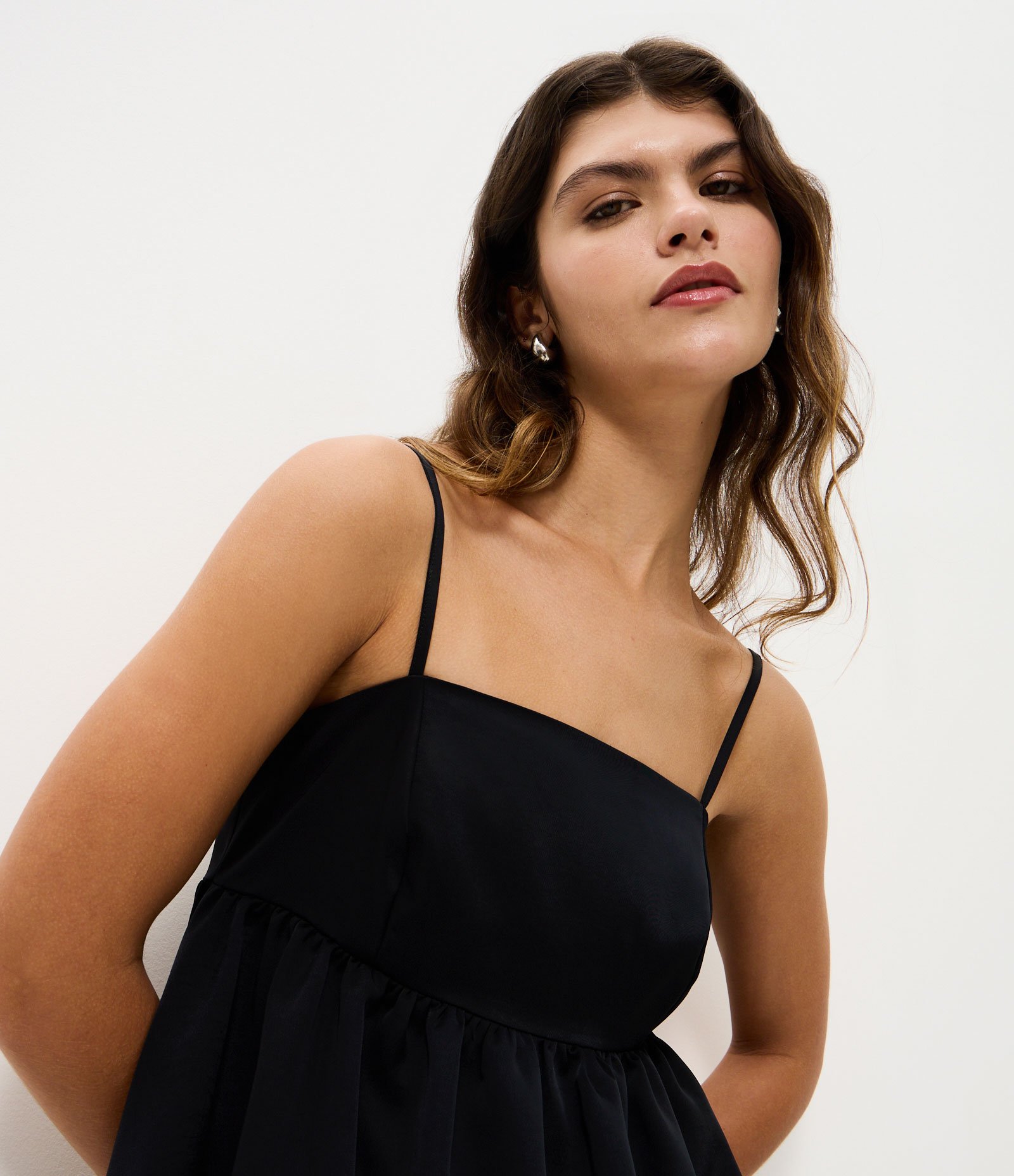 Blusa Balonê com Decote Quadrado e Alças Finas Preto 4