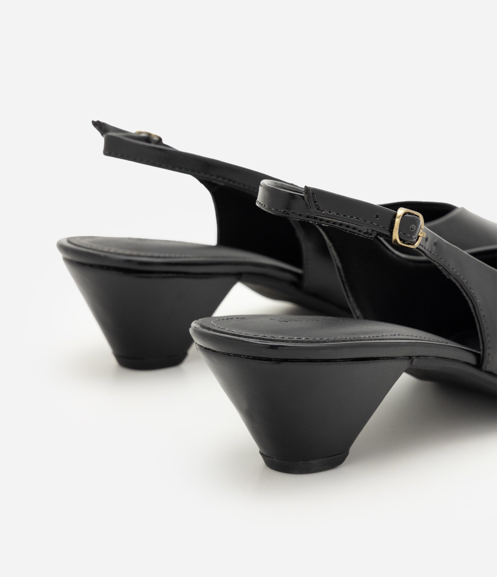 Sapato Slingback em PU com Salto Grosso Preto 4