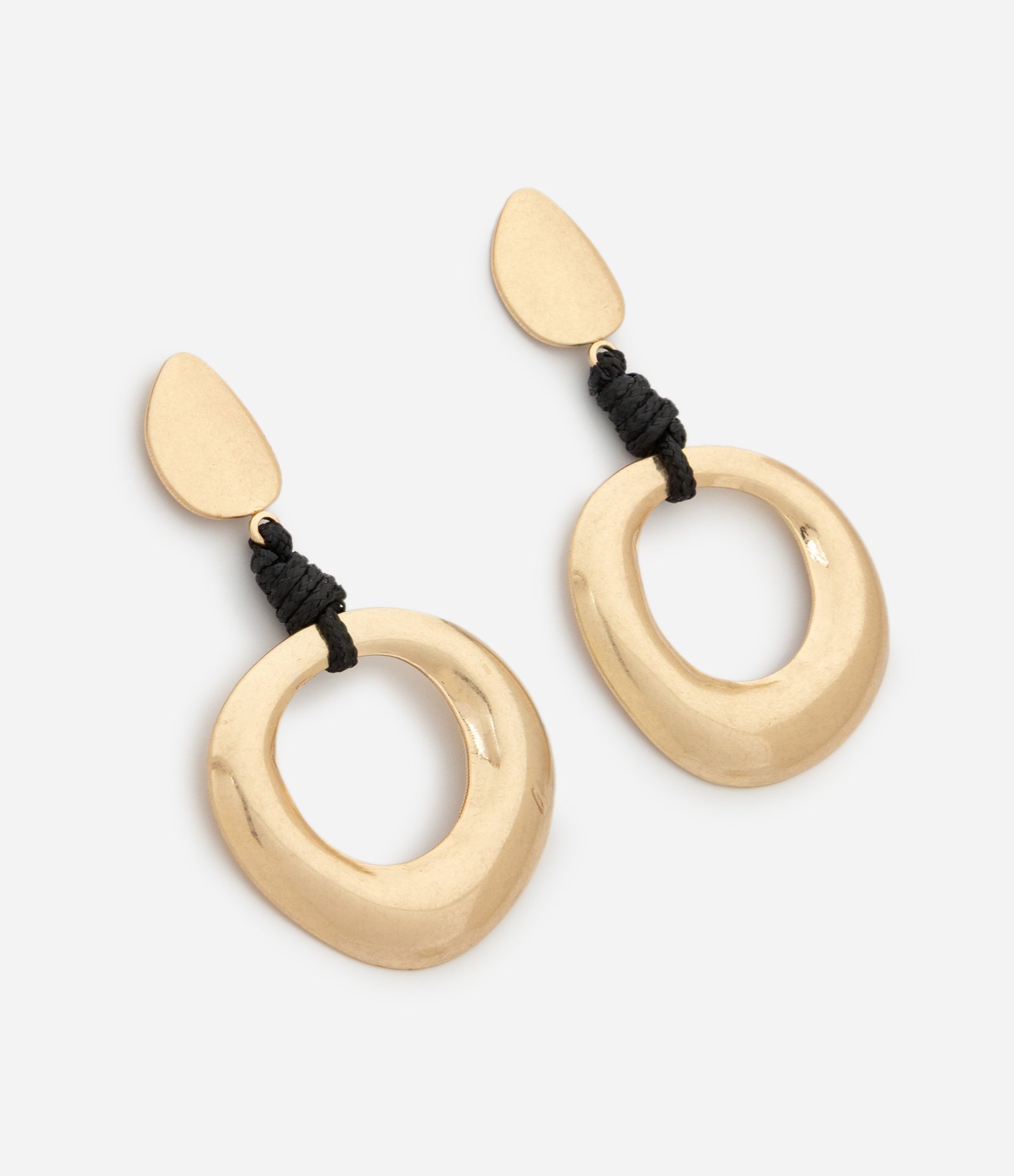 Maxi Brinco Escultural com Detalhes em Fio Encerado Dourado 3