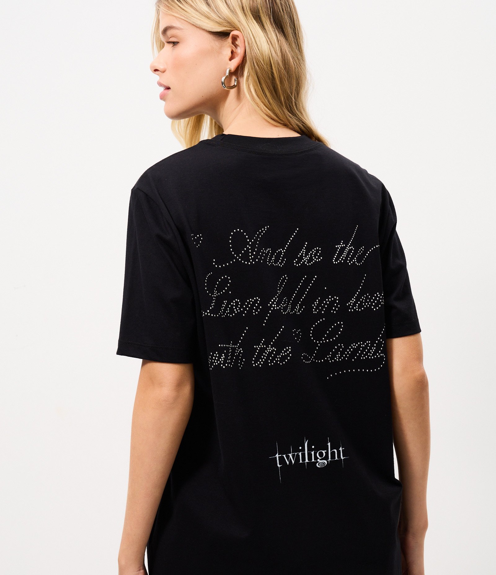 Camiseta Boxy com Estampa Twilight Edward e Bela e Lettering Brilhoso Preto 4