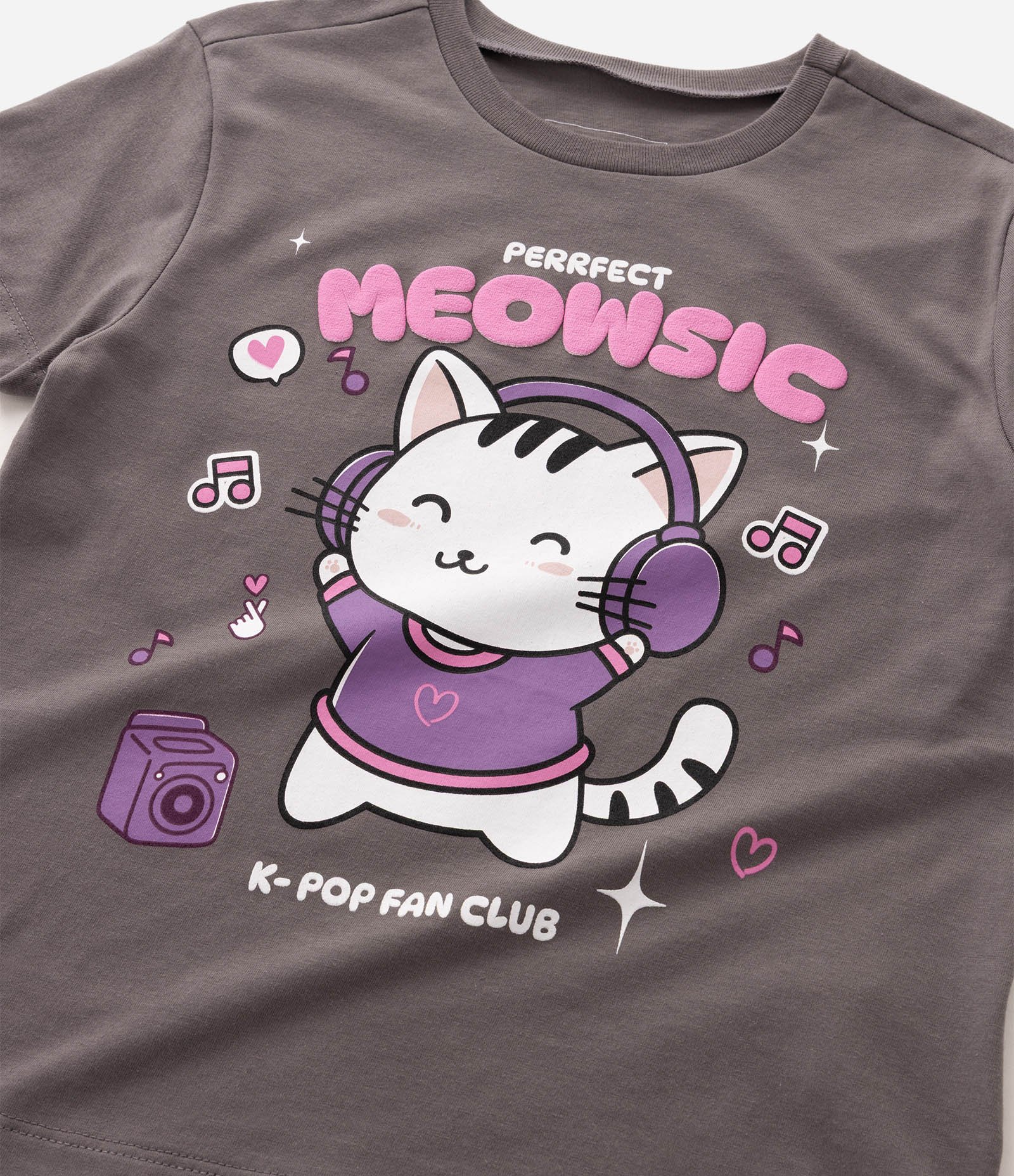 Camiseta Regular Infantil com Estampa de Gatinha com Fones - Tam 5 a 16 Anos Cinza 5