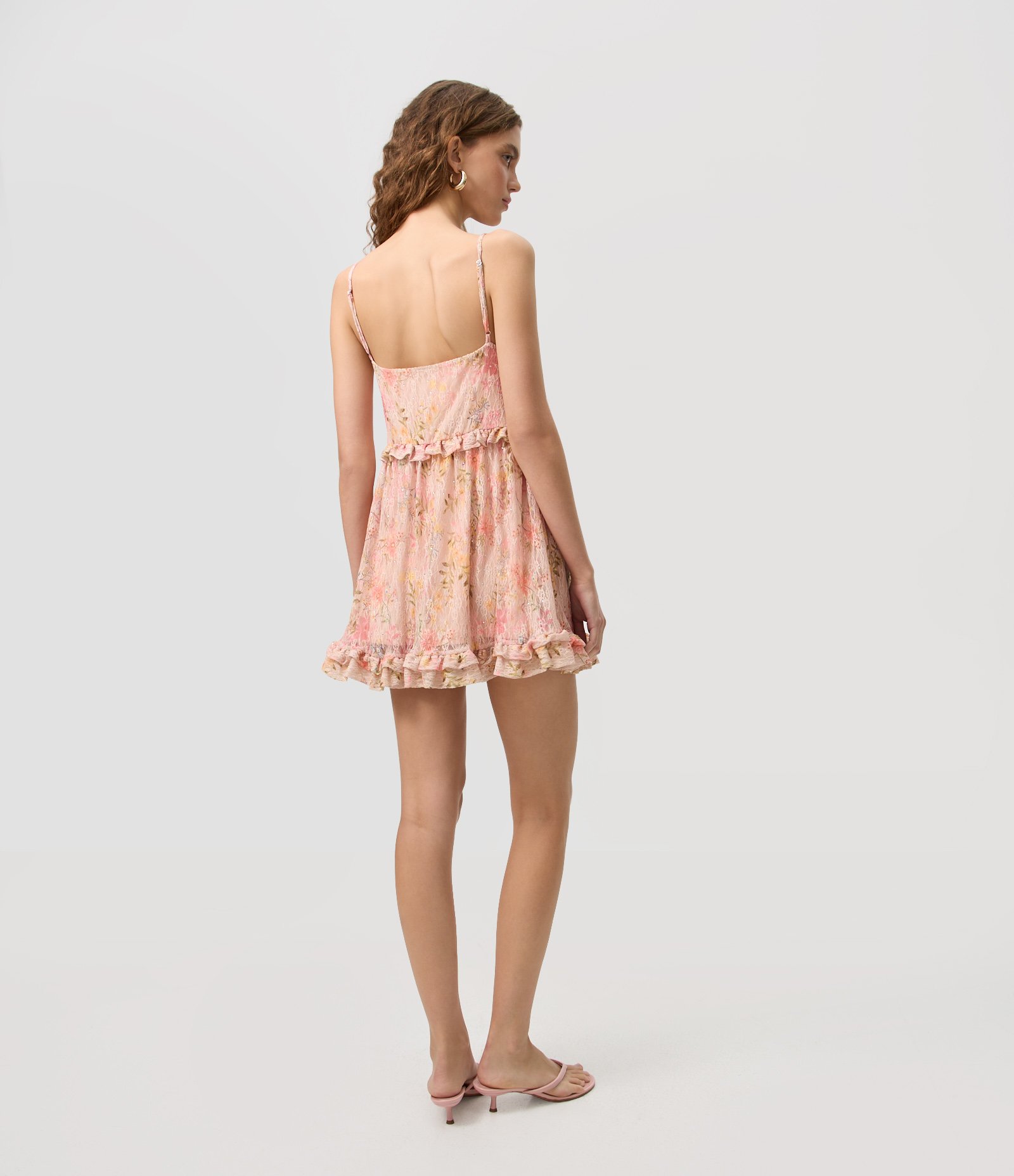 Vestido Curto Floral em Renda com Pedrinhas e Babados Rosa 4