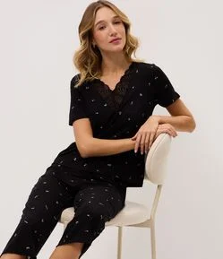 Pijama Longo com Estampa Floral e Renda