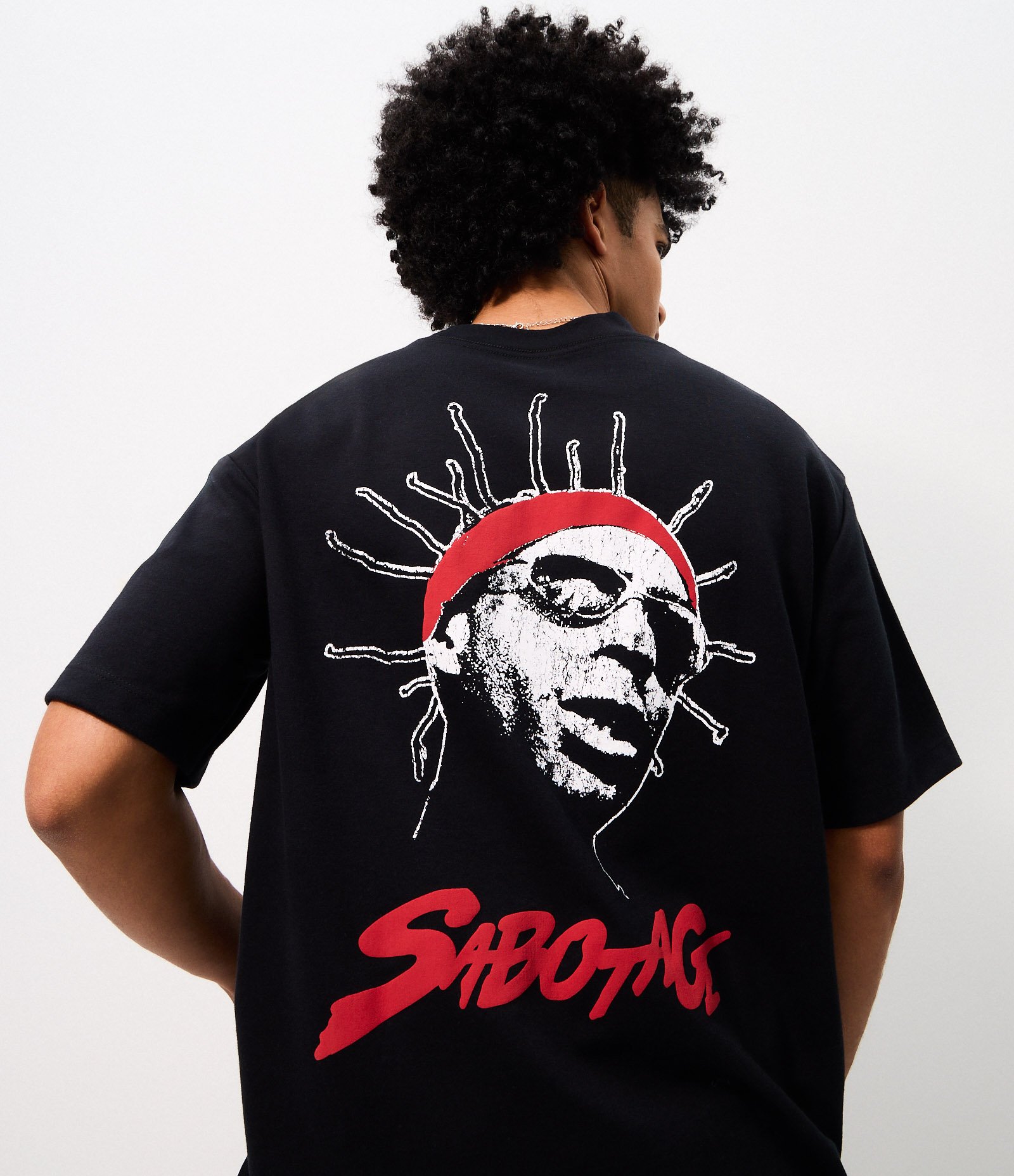 Camiseta Relaxed com Estampa Sabotage Preto 1