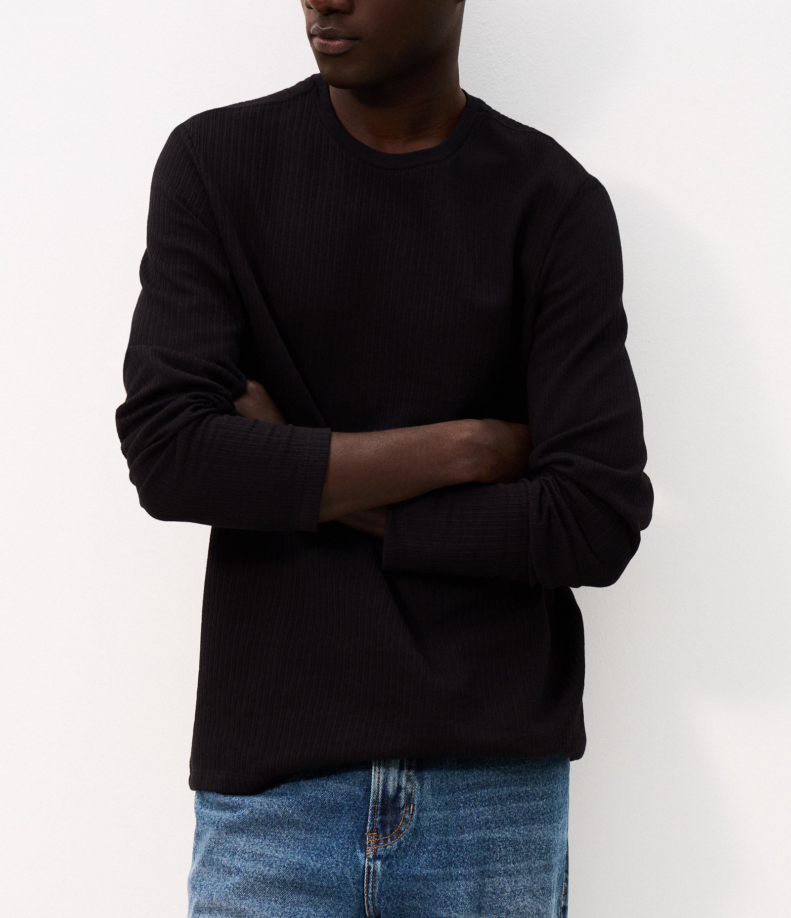 Camiseta Texturizada Com Punho Preto 1