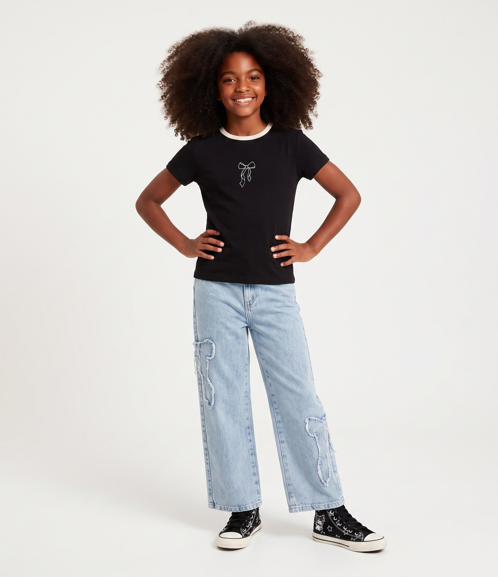 Camiseta Infantil em Algodão com Gola Contrastante e Bordado de Laço - Tam 5 a 16 Anos Preto 1