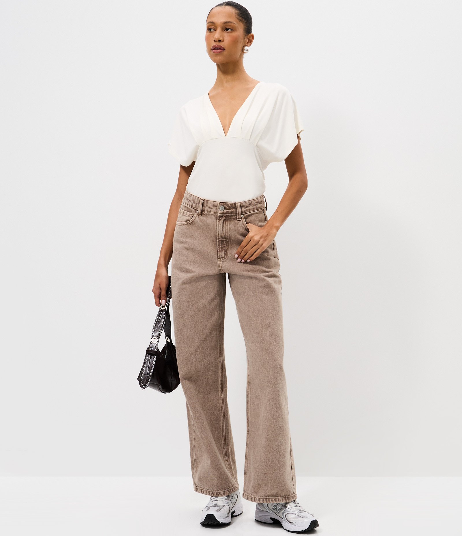 Blusa em Viscose com Decote V e Amarração nas Costas Branco 2