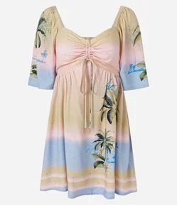 Vestido Curto com Estampa Tropical Degradê com Brilho e Decote Coração