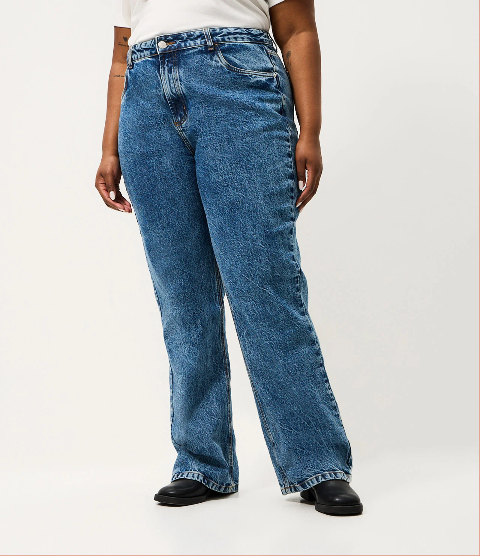 Calça Jeans Reta com Elastano Curve & Plus Size Azul 2