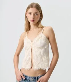 Blusa em Cetim com Detalhes em Renda