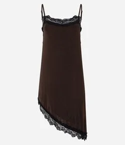 Vestido Curto de Alcinha em Crepe com Decote Rendado e Barra Assimétrica
