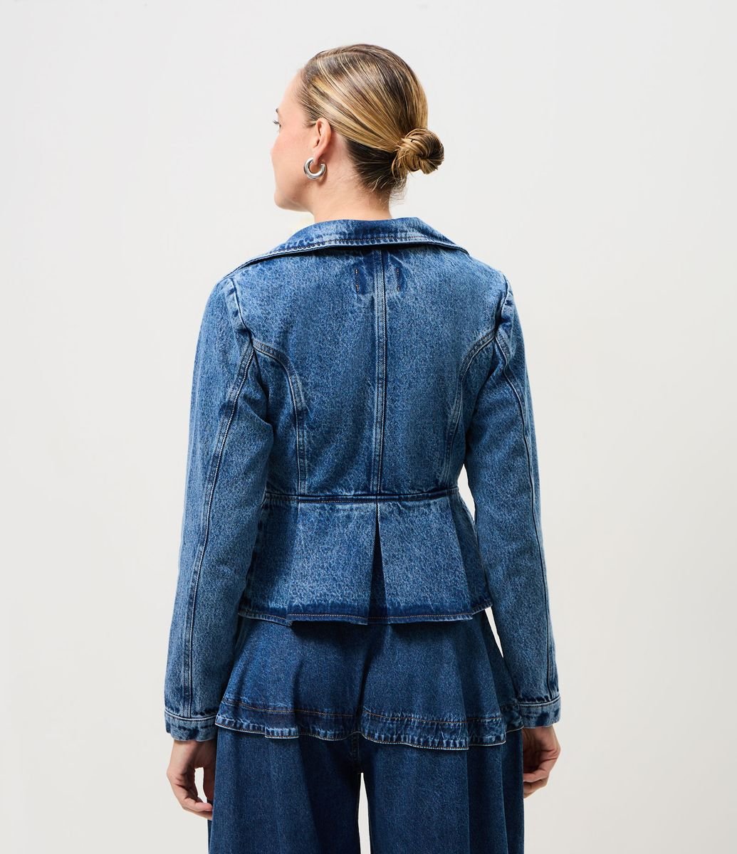 Jaqueta Peplum Jeans Acinturada com Abotoamento Duplo Azul