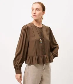 Blusa Bata em Viscose com Detalhamento de Entremeios