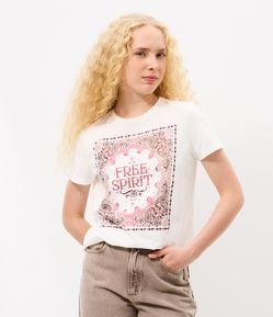Camiseta com Detalhes em Glitter e Estampa Paisley Free Spirit