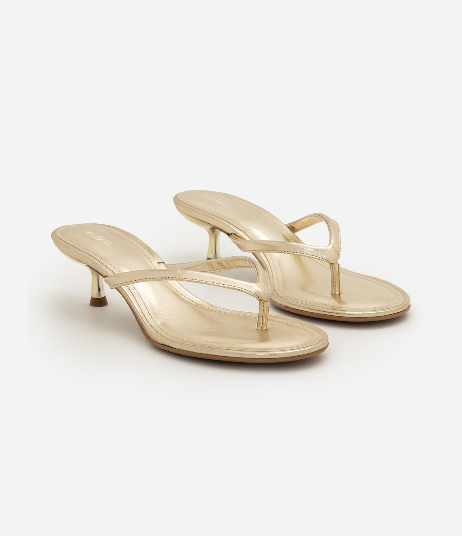 Sandália  Kitten Heel em PU Dourado 3