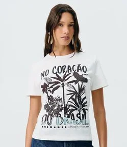 Camiseta em Algodão com Estampa Brasil Tropical